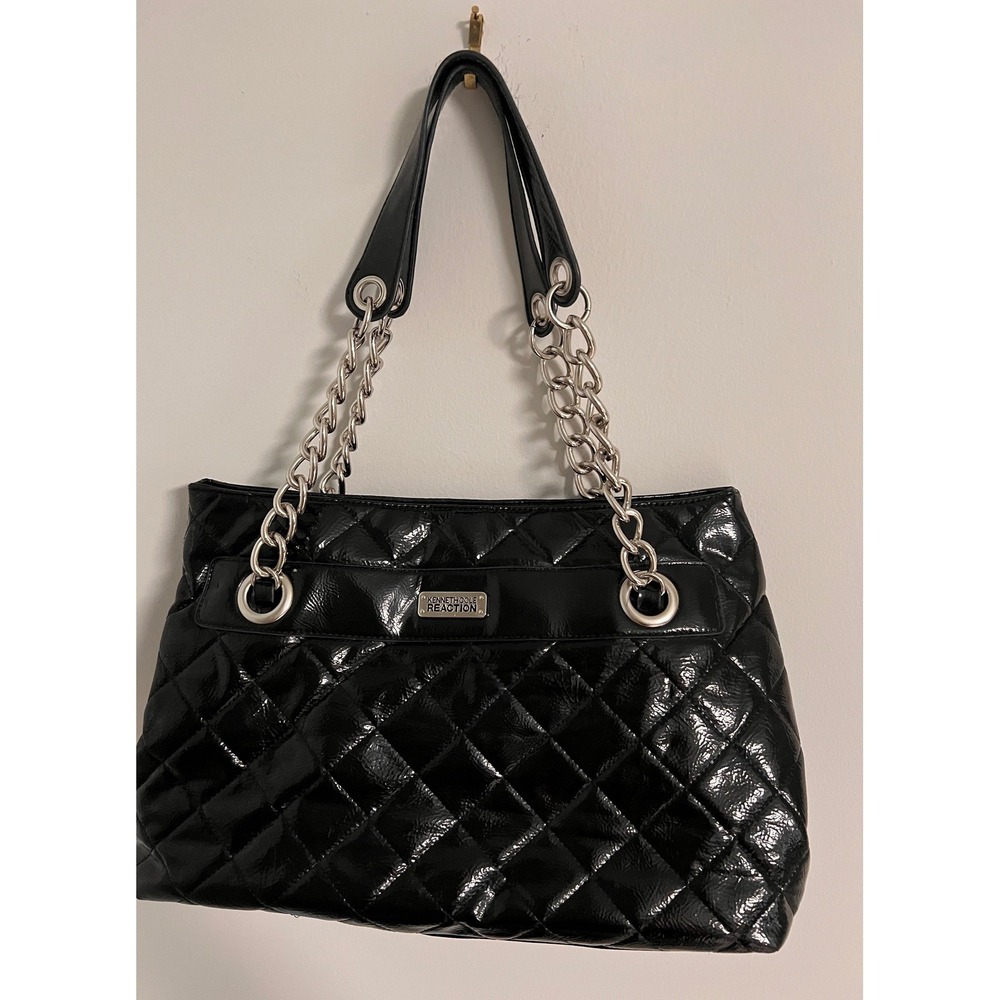 Kenneth Cole Reaction Quilted Patent Look Shoulder Bag Black Silver Chain Y2K